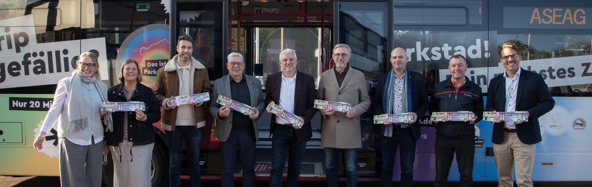 Feestelijke onthulling van ‘das ist parkstad’-bus
